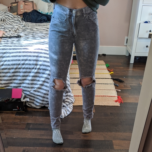 Ae Mom Jean